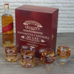  (B26K41SW1) Mahoniowa skrzynka z kieliszkami do koniaku oraz szklankami do whisky z Twoim grawerem