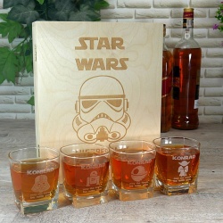  (B26N W4SW) Skrzynka z CZTEREMA szklankami do whisky, Star Wars