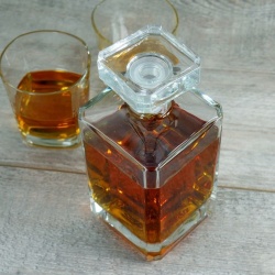  (KF29) Elegancka szklana karafka do whisky/burbona/nalewek