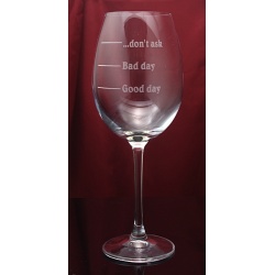  (K23) Duży kieliszek do wina z Twoim grawerem o pojemności 480 ml