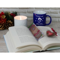  Świąteczny zestaw: kubek, zakładka do książki i czekoladowe serce
